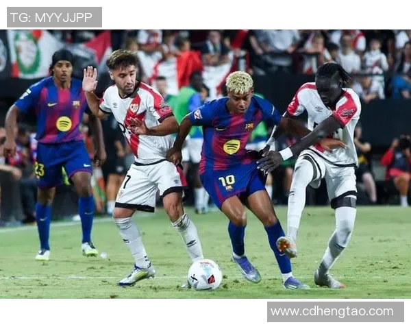 瓦伦西亚主场迎战巴萨双方争夺西甲关键三分之战